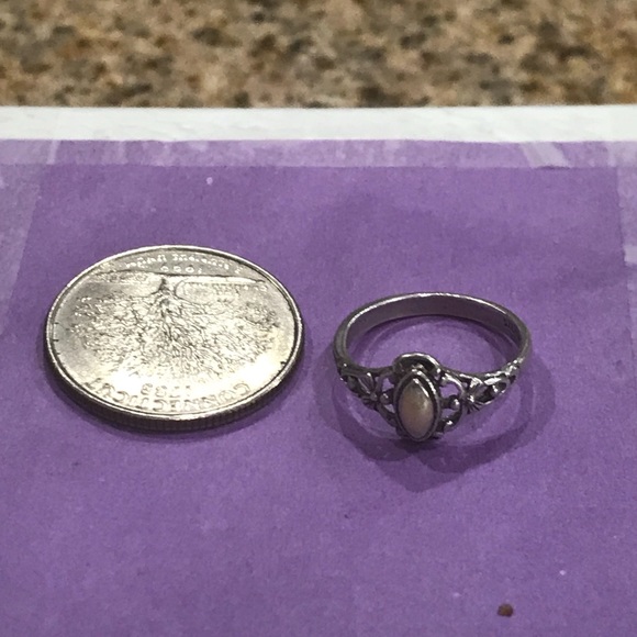 Vintage Mother of Pearl sterling silver ring - Picture 3 of 4
